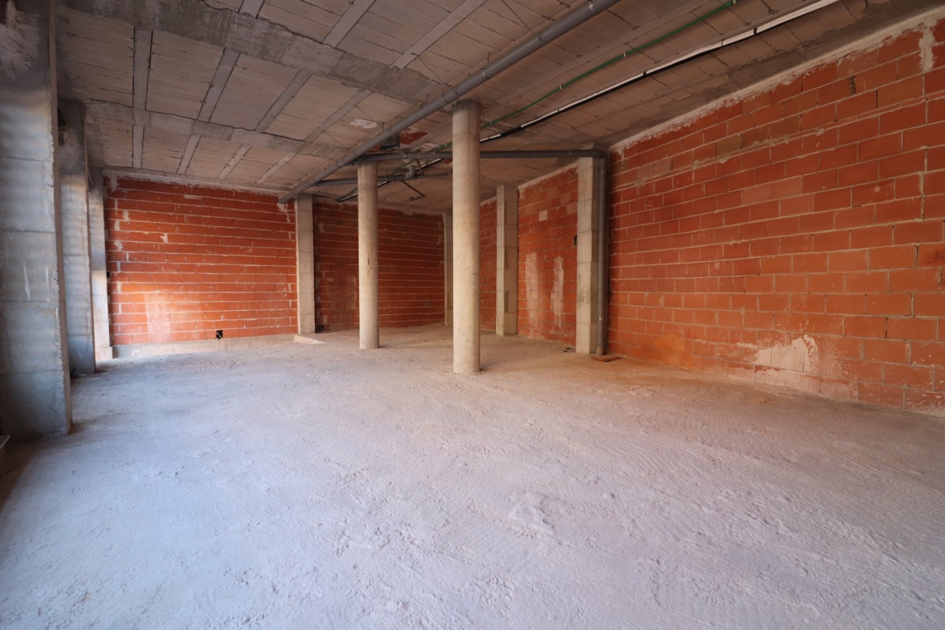 Resale - Commercial premises / Commercial unit / Retail space - Rojales - Rojales - Village