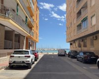 Resale - Commercial premises / Commercial unit / Retail space - Torrevieja - Acequion