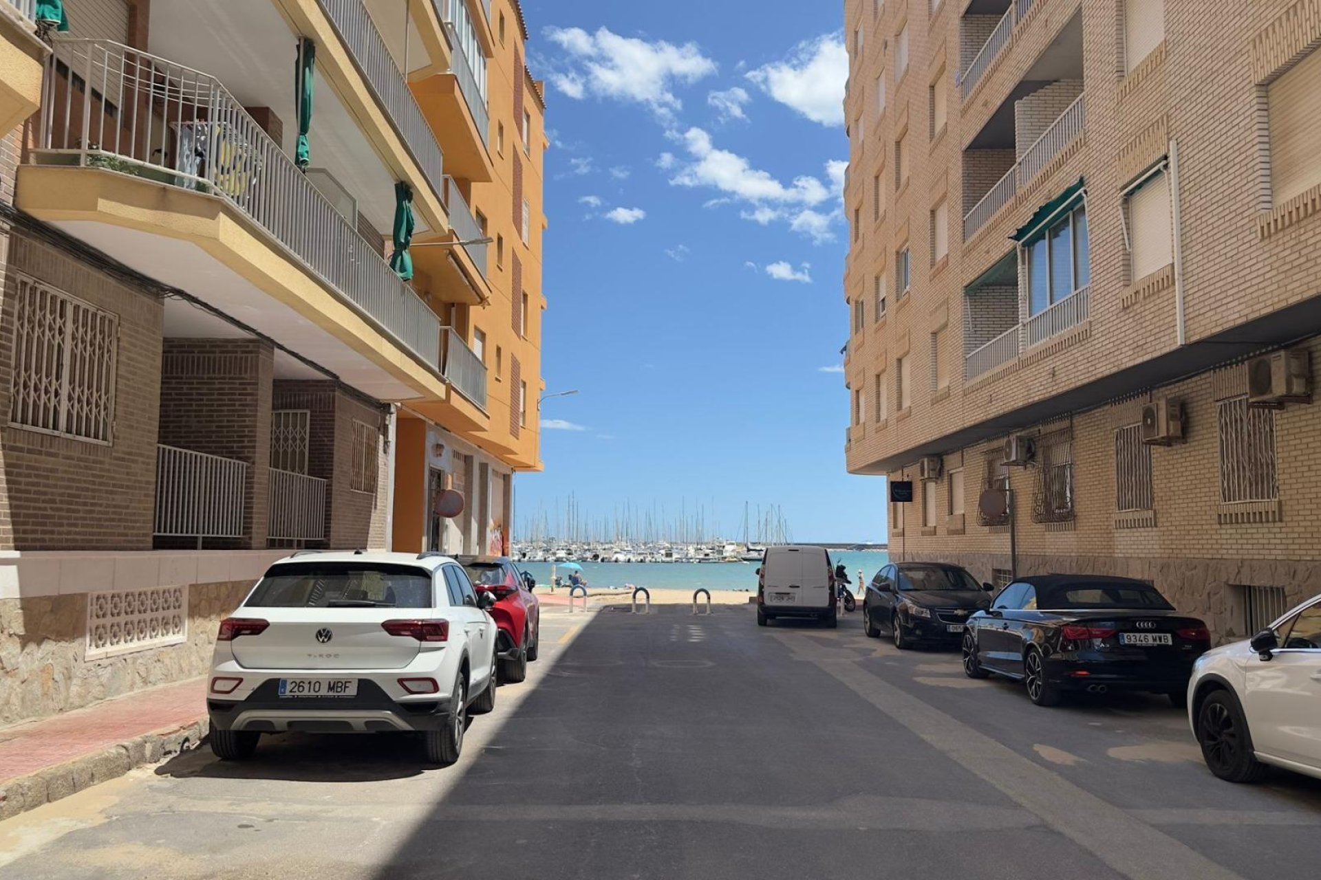 Resale - Commercial premises / Commercial unit / Retail space - Torrevieja - Acequion