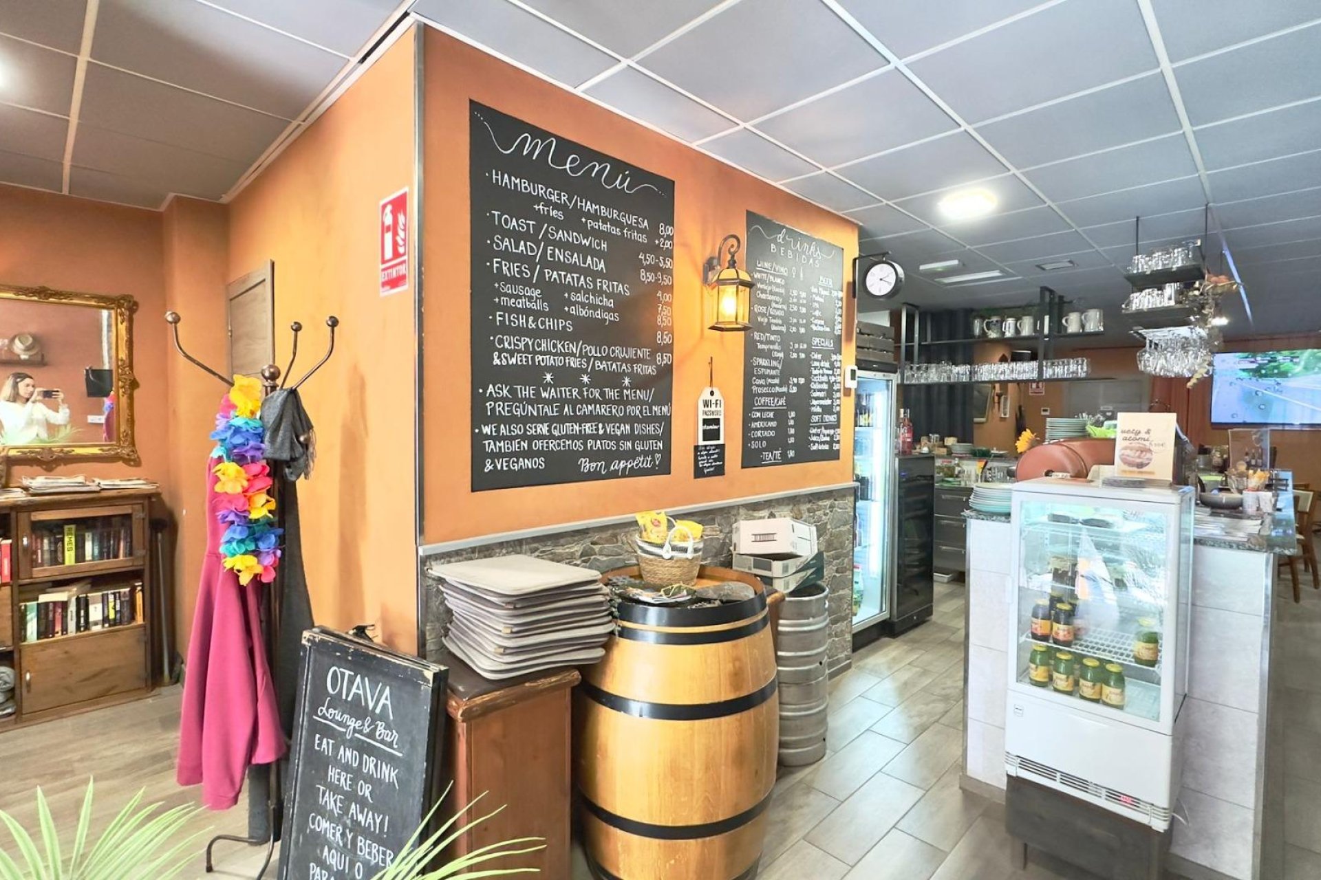 Resale - Commercial premises / Commercial unit / Retail space - Torrevieja - Acequion