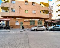 Resale - Commercial premises / Commercial unit / Retail space - Torrevieja - Center Torrevieja