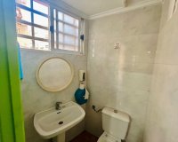 Resale - Commercial premises / Commercial unit / Retail space - Torrevieja - Center Torrevieja