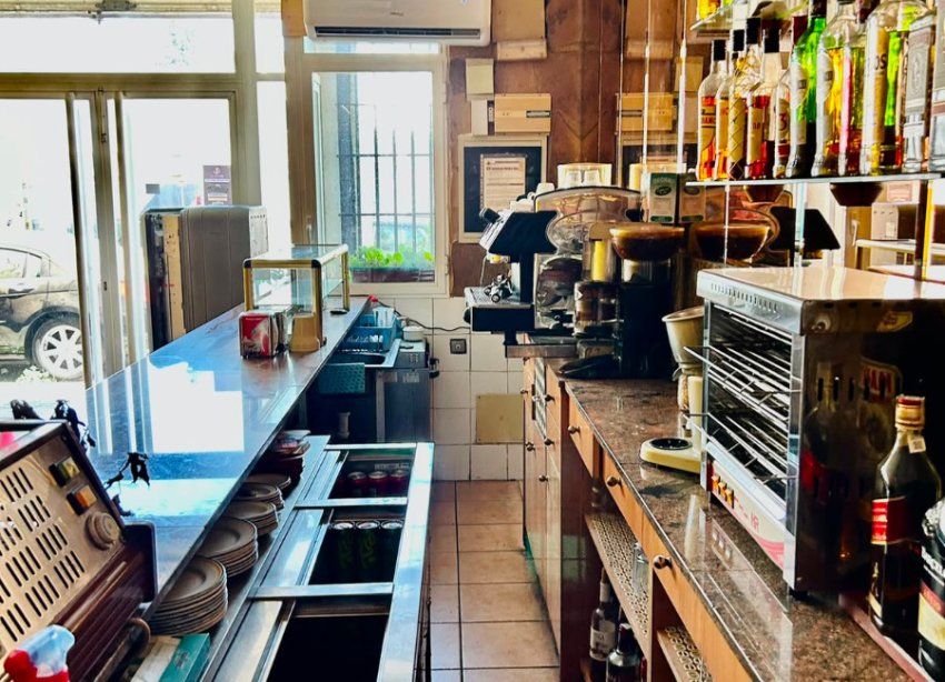 Resale - Commercial premises / Commercial unit / Retail space - Torrevieja - Centro