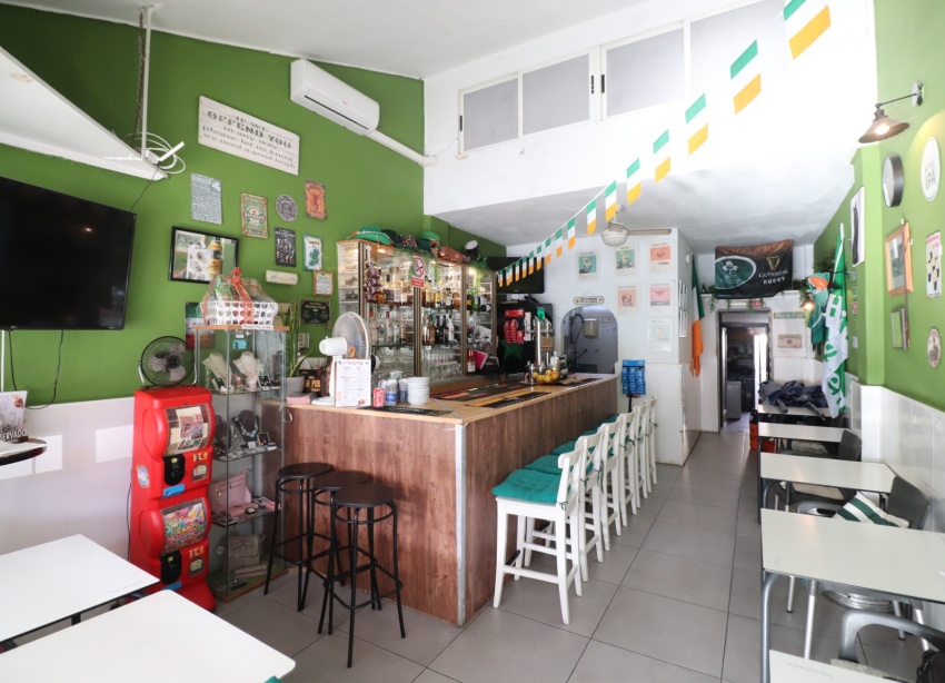 Resale - Commercial premises / Commercial unit / Retail space - Torrevieja - El Chaparral