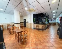 Resale - Commercial premises / Commercial unit / Retail space - Torrevieja - Estacion de autobuses