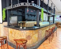 Resale - Commercial premises / Commercial unit / Retail space - Torrevieja - Estacion de autobuses