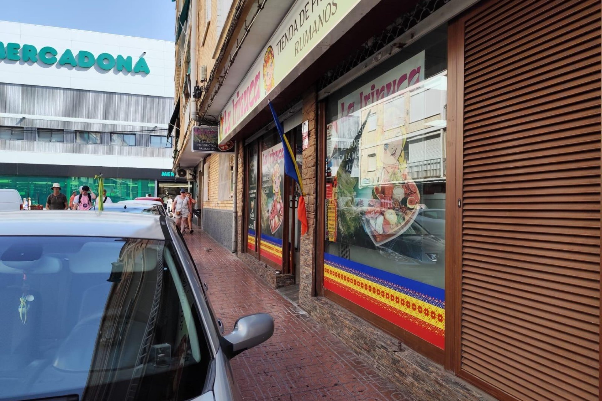 Resale - Commercial premises / Commercial unit / Retail space - Torrevieja - Estacion de autobuses