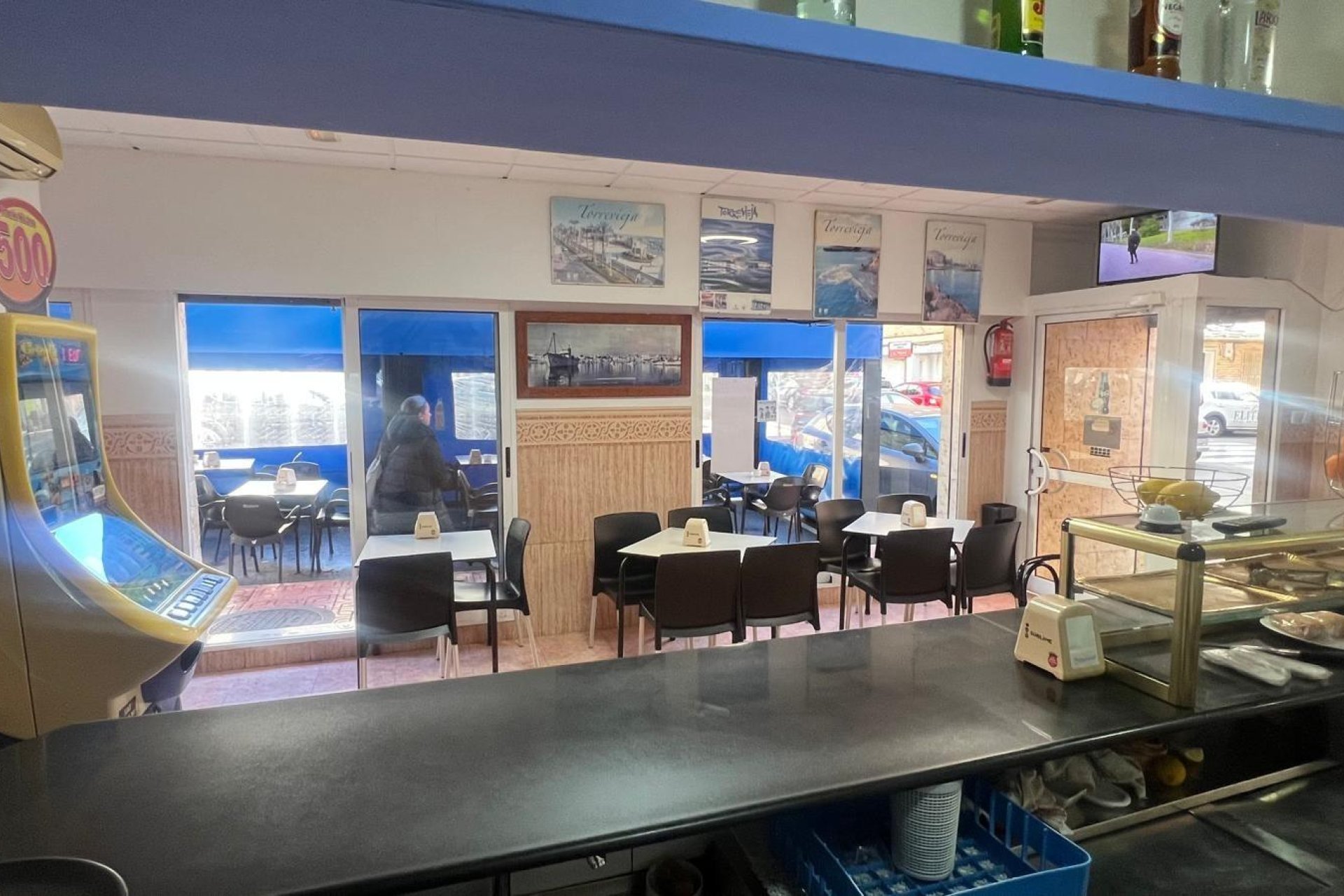Resale - Commercial premises / Commercial unit / Retail space - Torrevieja - Estacion de autobuses