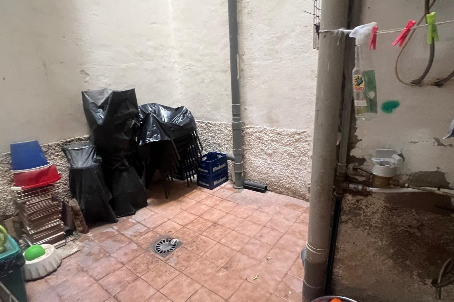 Resale - Commercial premises / Commercial unit / Retail space - Torrevieja - Estacion de autobuses