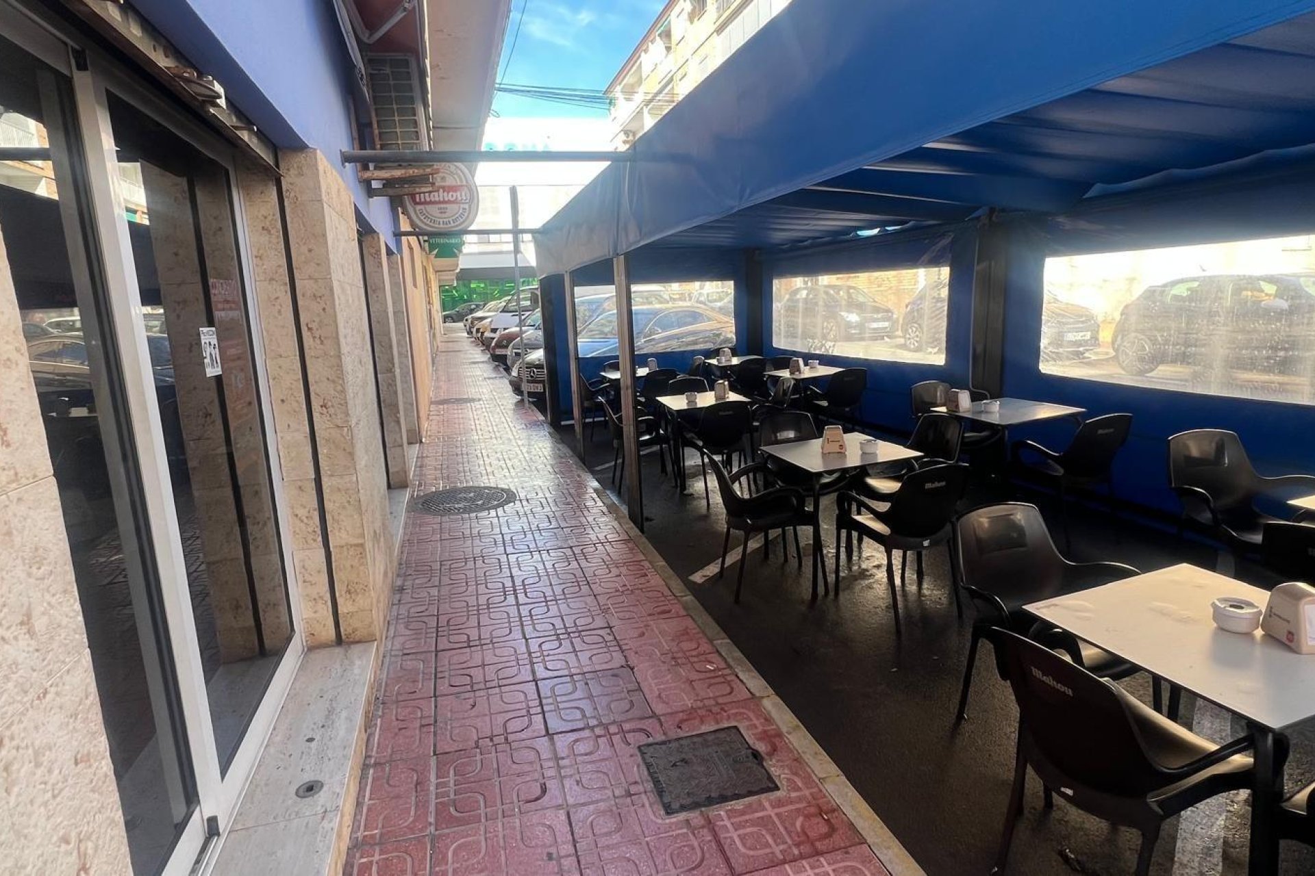 Resale - Commercial premises / Commercial unit / Retail space - Torrevieja - Estacion de autobuses