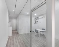 Resale - Commercial premises / Commercial unit / Retail space - Torrevieja - La Mata pueblo