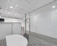 Resale - Commercial premises / Commercial unit / Retail space - Torrevieja - La Mata pueblo