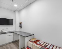 Resale - Commercial premises / Commercial unit / Retail space - Torrevieja - La Mata pueblo