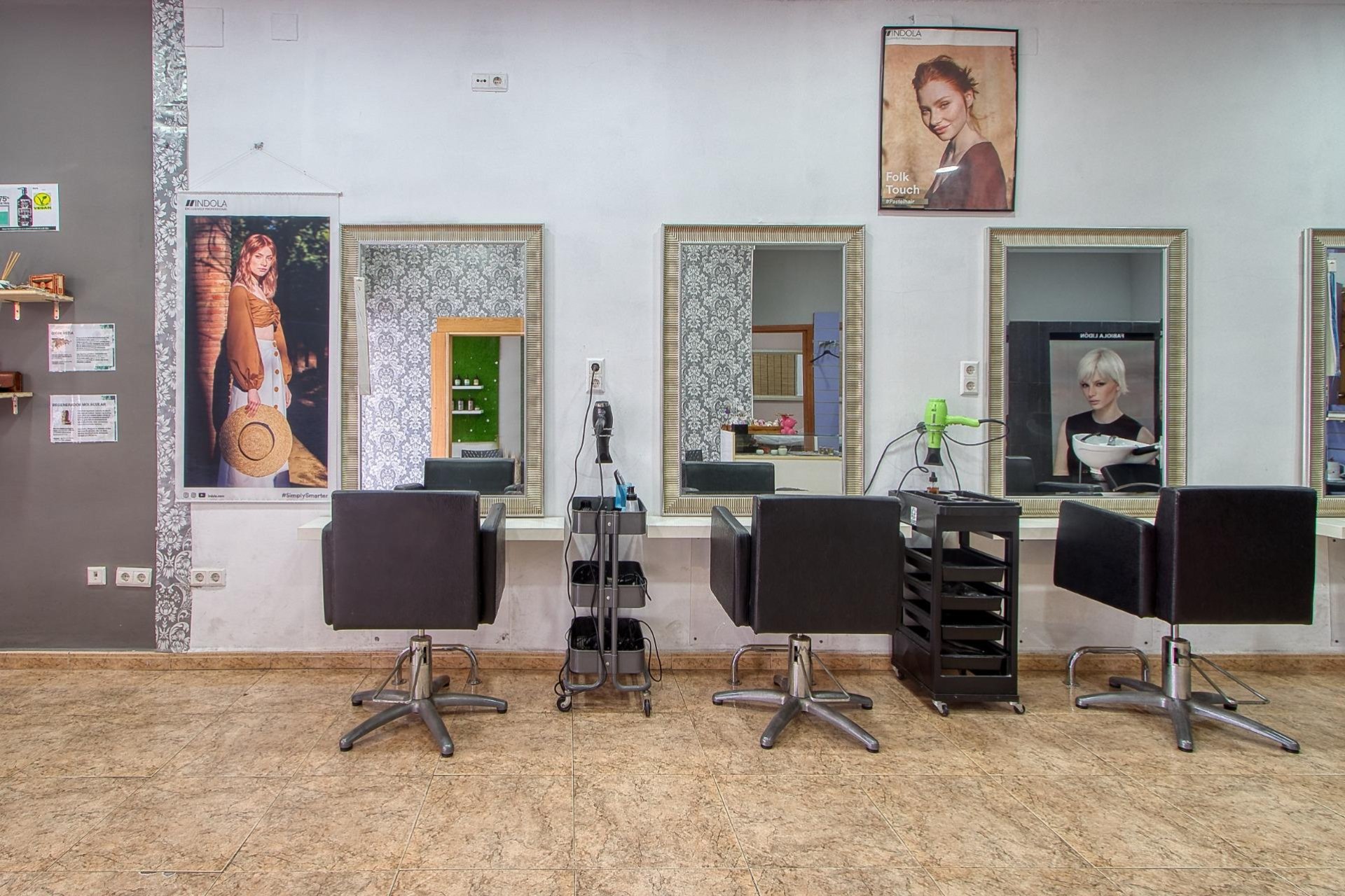 Resale - Commercial premises / Commercial unit / Retail space - Torrevieja - La Mata