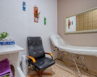 Resale - Commercial premises / Commercial unit / Retail space - Torrevieja - La Mata