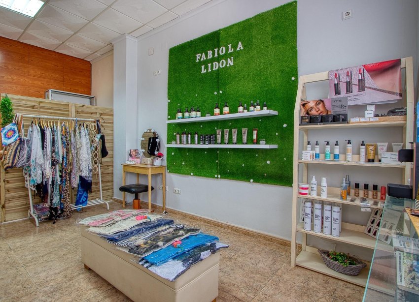 Resale - Commercial premises / Commercial unit / Retail space - Torrevieja - La Mata