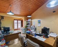 Resale - Commercial premises / Commercial unit / Retail space - Torrevieja - Playa del cura