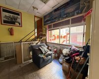 Resale - Commercial premises / Commercial unit / Retail space - Torrevieja - Playa del cura