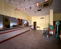 Resale - Commercial premises / Commercial unit / Retail space - Torrevieja - Playa del cura