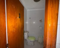 Resale - Commercial premises / Commercial unit / Retail space - Torrevieja - Playa del cura