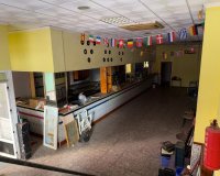 Resale - Commercial premises / Commercial unit / Retail space - Torrevieja - Playa del cura