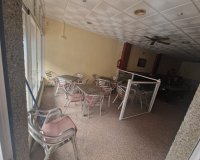 Resale - Commercial premises / Commercial unit / Retail space - Torrevieja - Playa del Cura