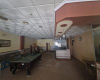 Resale - Commercial premises / Commercial unit / Retail space - Torrevieja - Playa del Cura