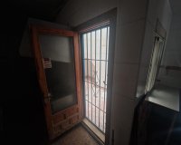 Resale - Commercial premises / Commercial unit / Retail space - Torrevieja - Playa del Cura