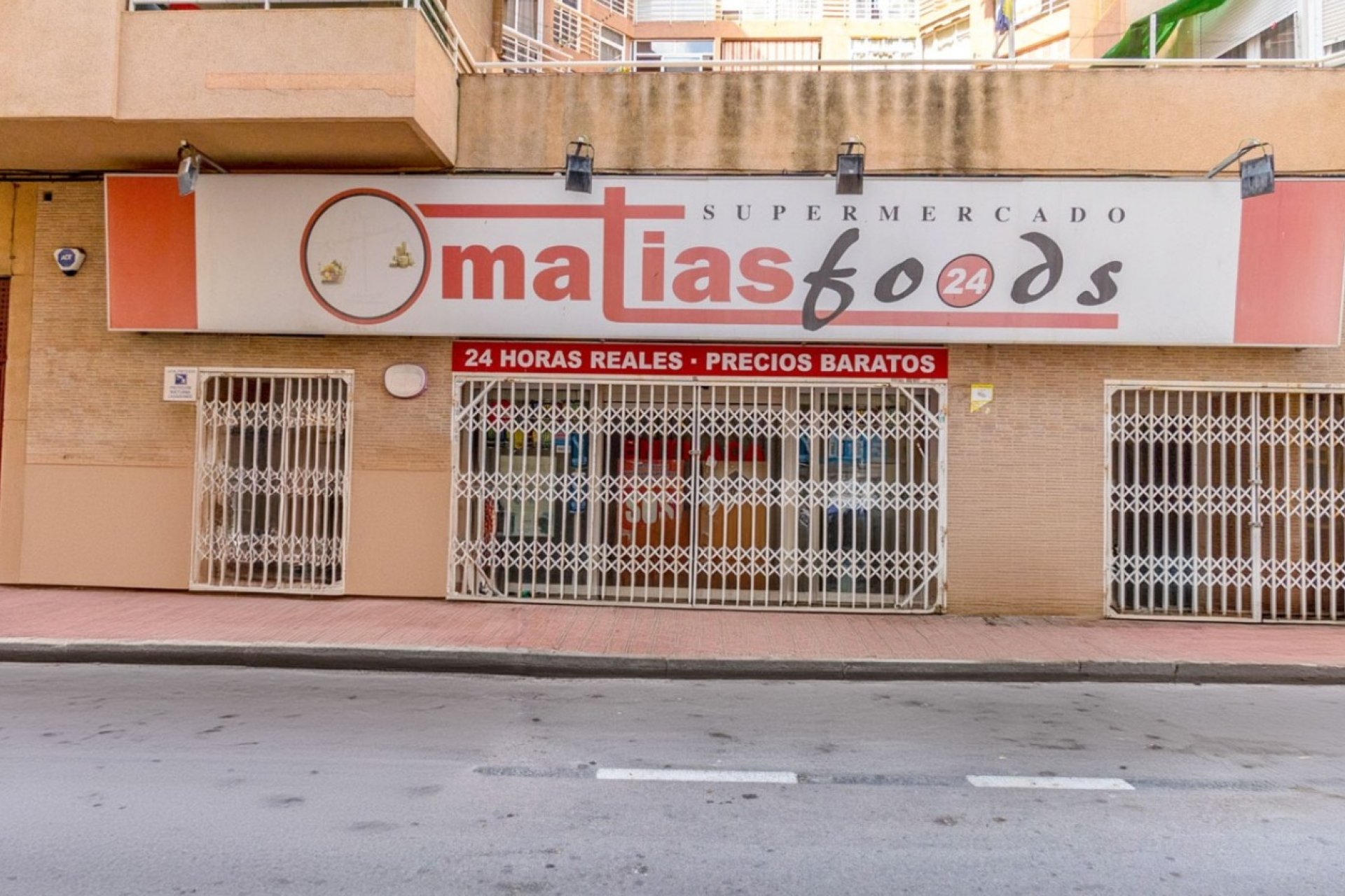 Resale - Commercial premises / Commercial unit / Retail space - Torrevieja