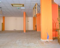 Resale - Commercial premises / Commercial unit / Retail space - Torrevieja
