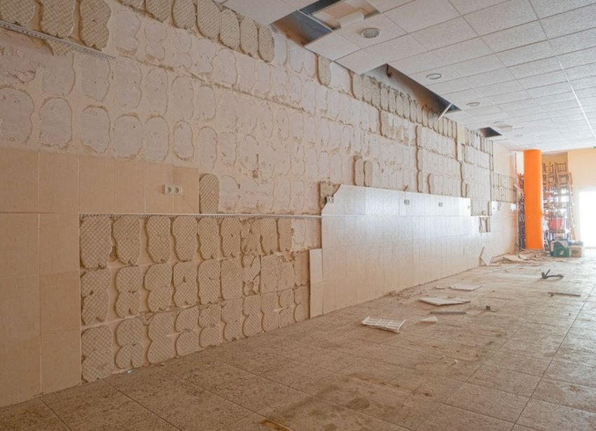 Resale - Commercial premises / Commercial unit / Retail space - Torrevieja