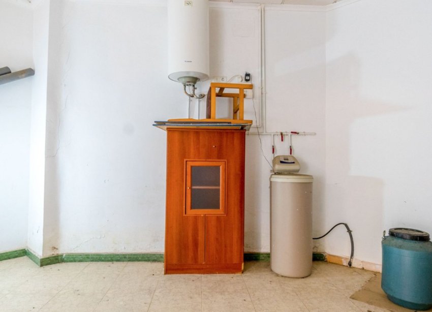 Resale - Commercial premises / Commercial unit / Retail space - Torrevieja