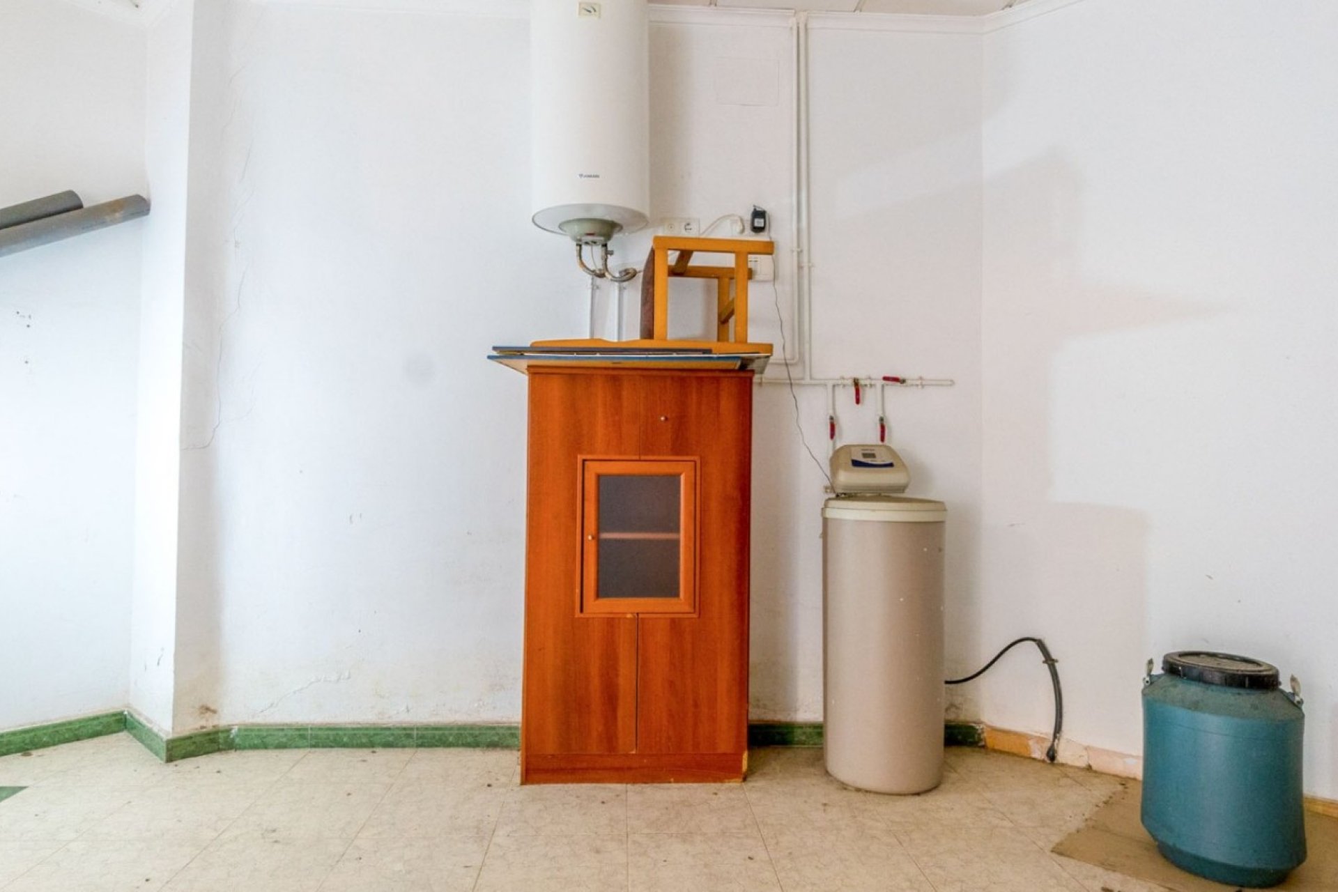 Resale - Commercial premises / Commercial unit / Retail space - Torrevieja