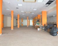 Resale - Commercial premises / Commercial unit / Retail space - Torrevieja