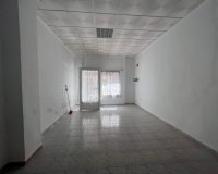 Resale - Commercial premises / Commercial unit / Retail space - Torrevieja