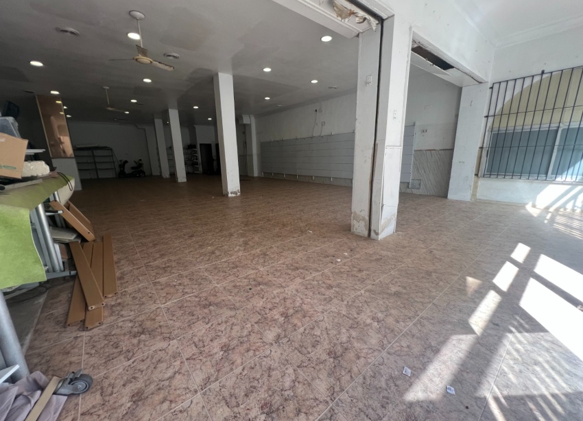 Resale - Commercial space - Guardamar del Segura - Cervantes
