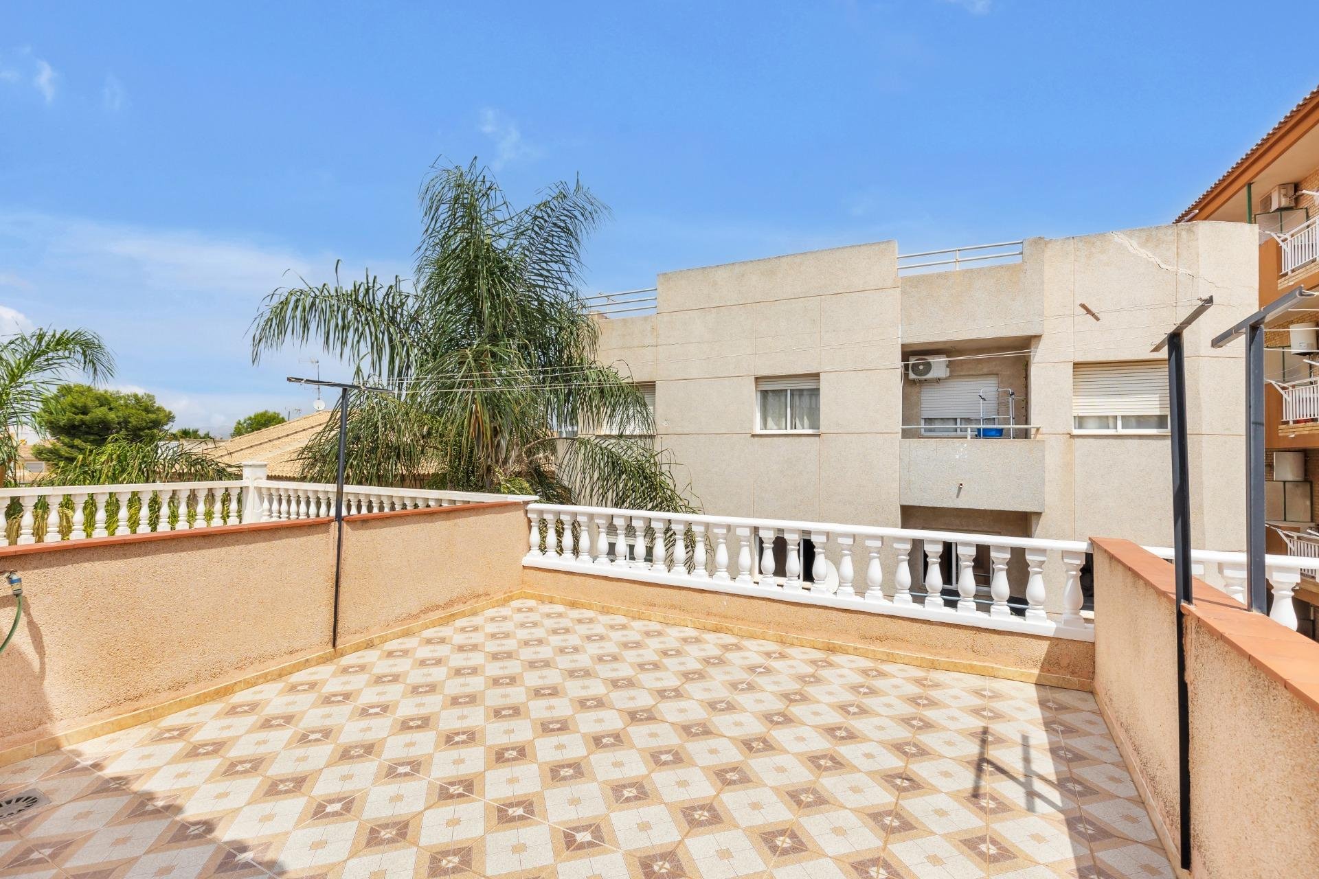 Resale - Duplex / Two-storey apartment - Los Alcazares - Centro