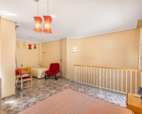 Resale - Duplex / Two-storey apartment - Los Alcazares - Centro