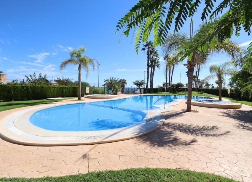 Resale - Duplex / Two-storey apartment - Pilar de la Horadada - Mil Palmeras