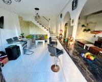 Resale - Duplex / Two-storey apartment - Torrevieja - La Mata