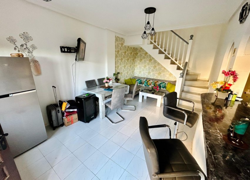 Resale - Duplex / Two-storey apartment - Torrevieja - La Mata