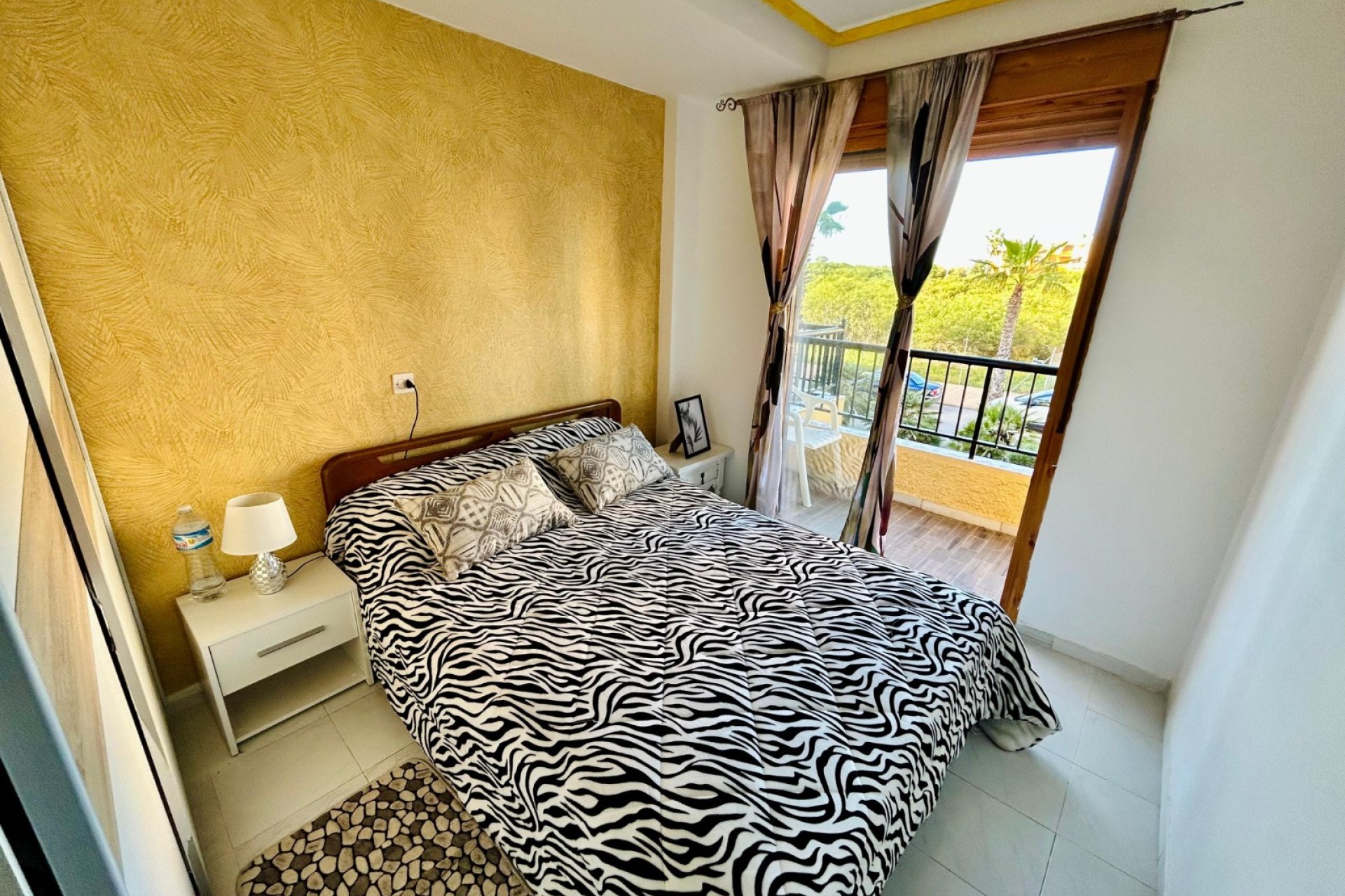 Resale - Duplex / Two-storey apartment - Torrevieja - La Mata