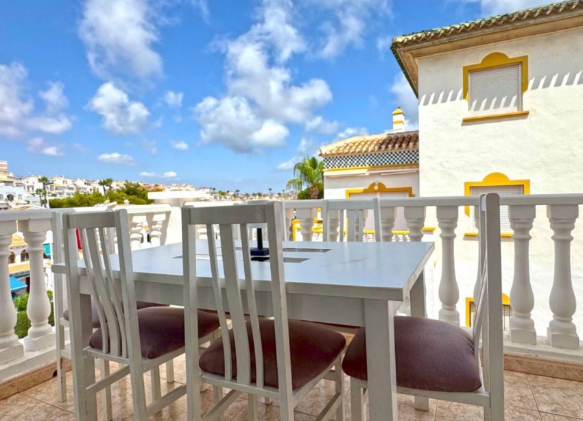 Resale - Duplex / Two-storey apartment - Torrevieja - La Mata