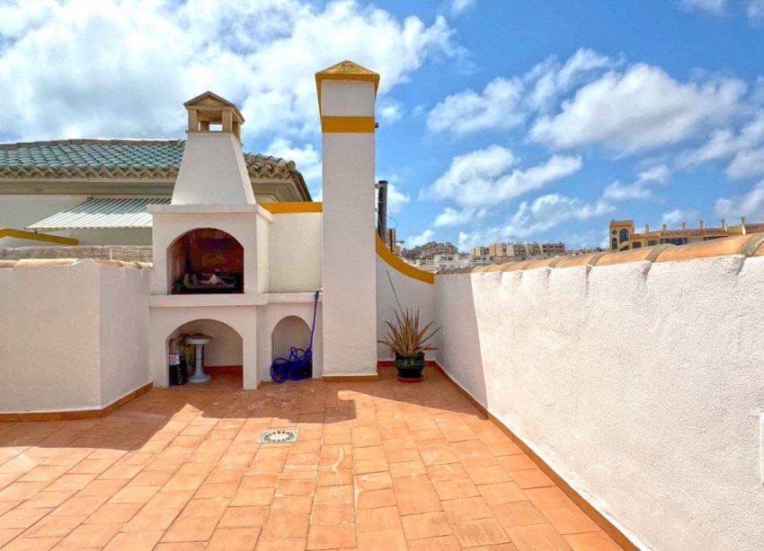 Resale - Duplex / Two-storey apartment - Torrevieja - La Mata
