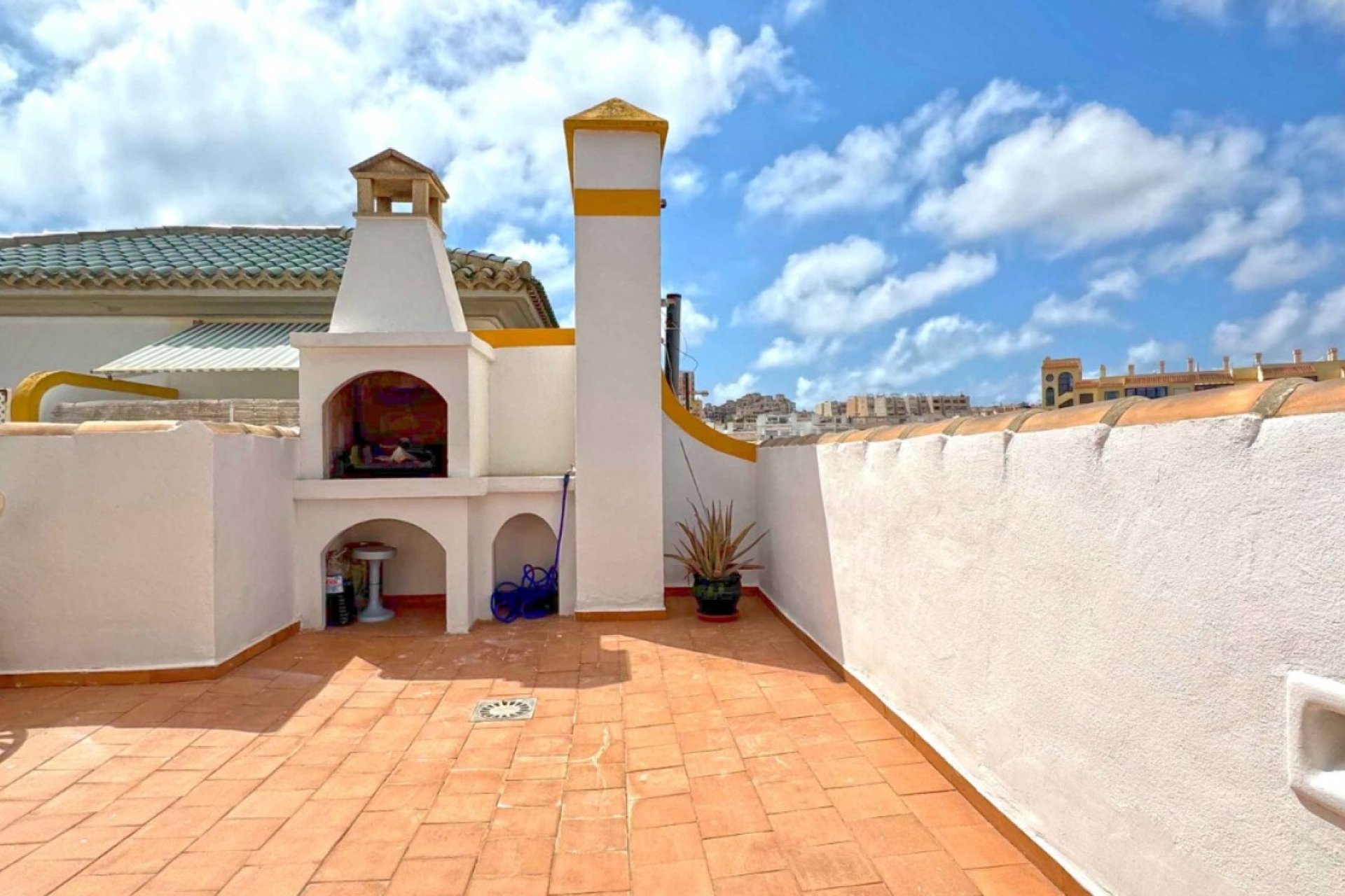 Resale - Duplex / Two-storey apartment - Torrevieja - La Mata