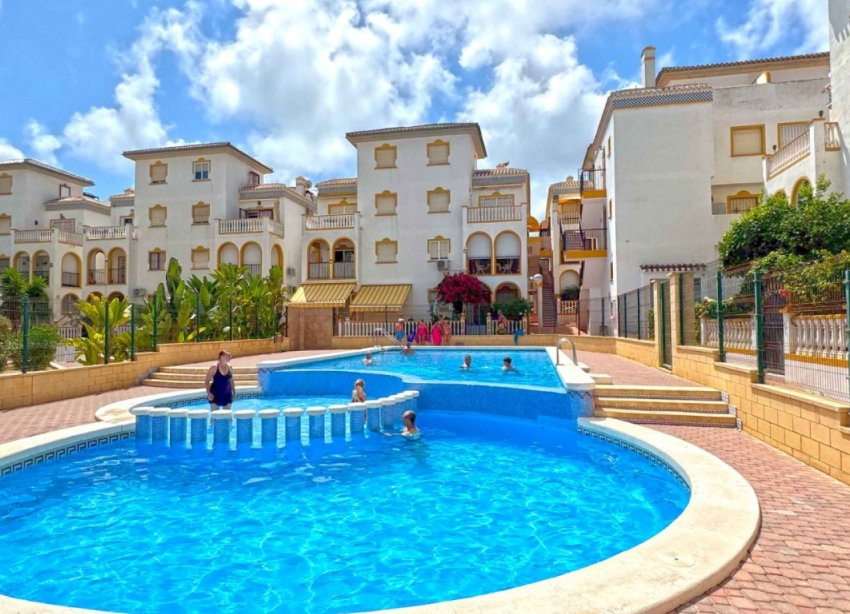 Resale - Duplex / Two-storey apartment - Torrevieja - La Mata