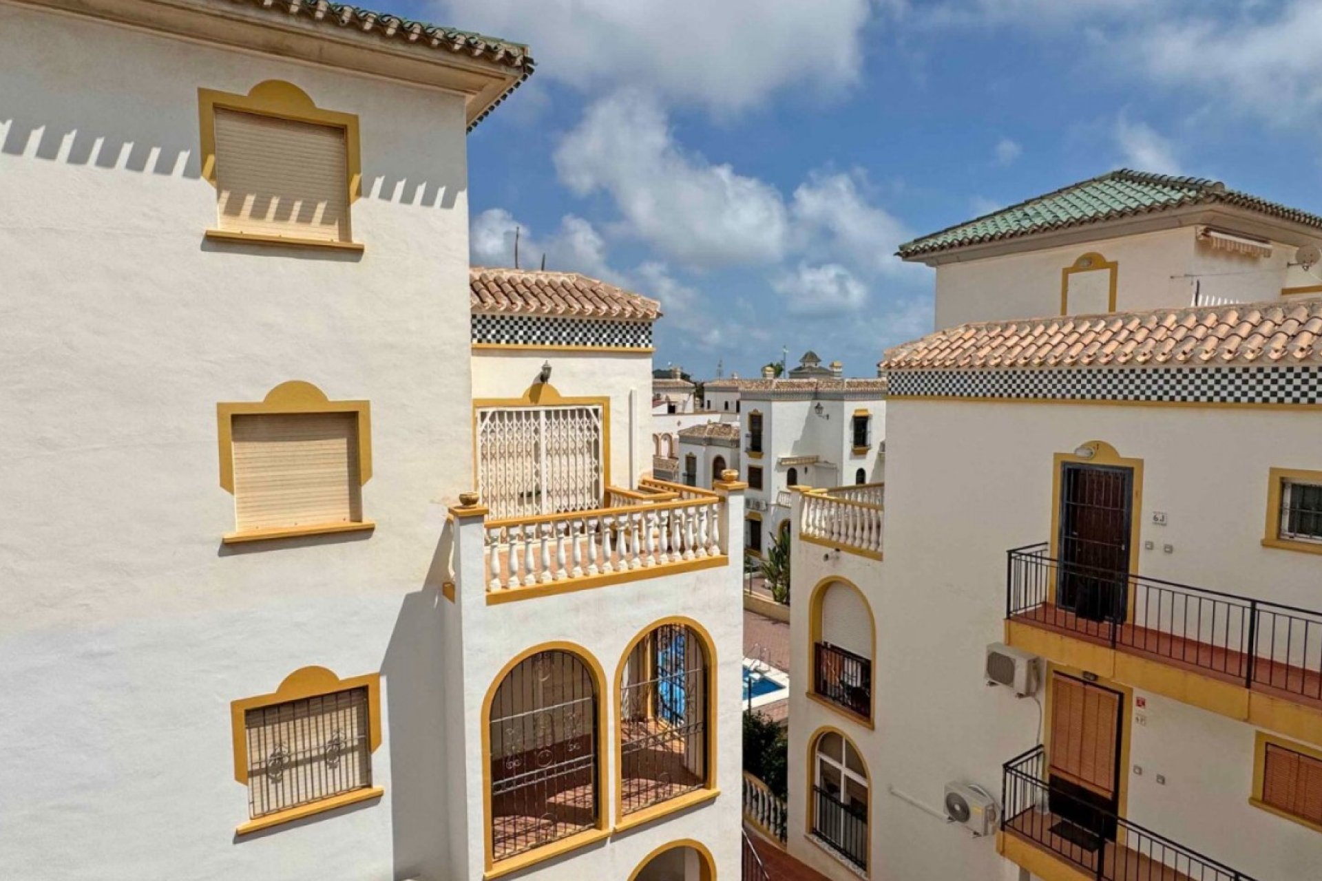 Resale - Duplex / Two-storey apartment - Torrevieja - La Mata