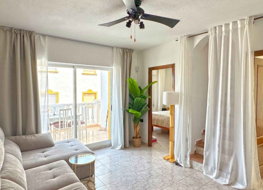 Resale - Duplex / Two-storey apartment - Torrevieja - La Mata