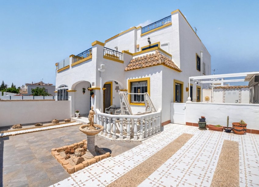 Resale - Duplex / Two-storey apartment - Torrevieja - La Siesta - El Salado - Torreta