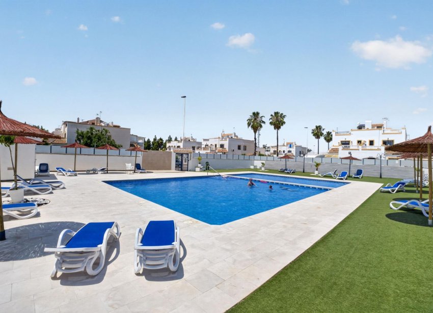 Resale - Duplex / Two-storey apartment - Torrevieja - La Siesta - El Salado - Torreta